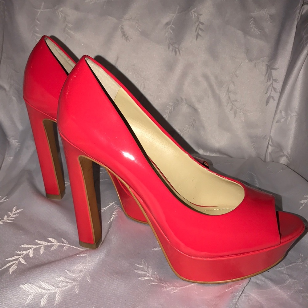 Woman shoes
